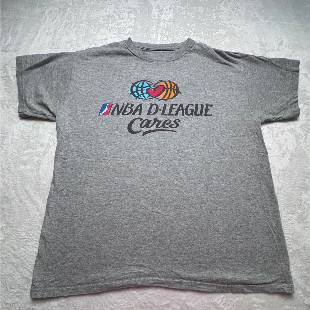 Port and Company NBA D-League Cares Graphic T-Shirt Mens Large Gray Basketball